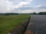 雨后的路邊