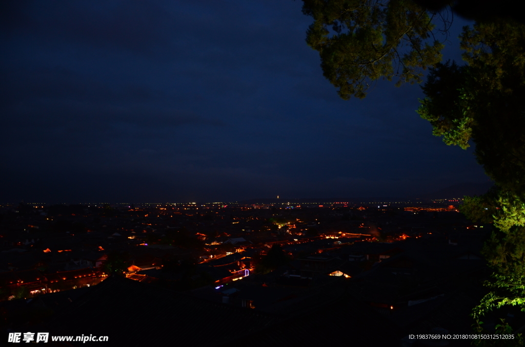 麗江夜景