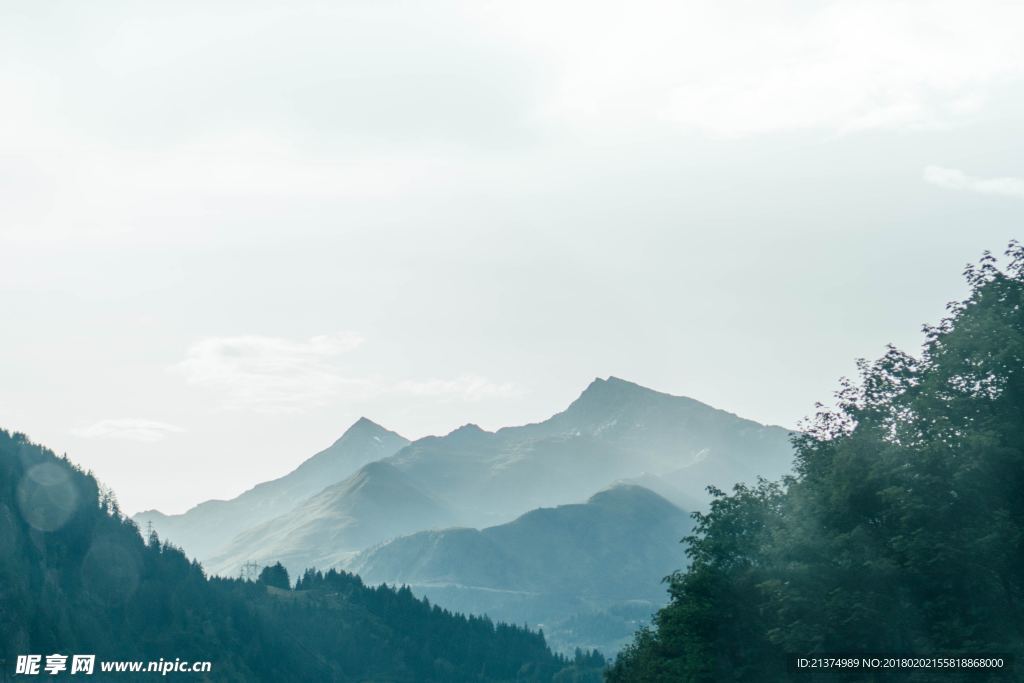 青山
