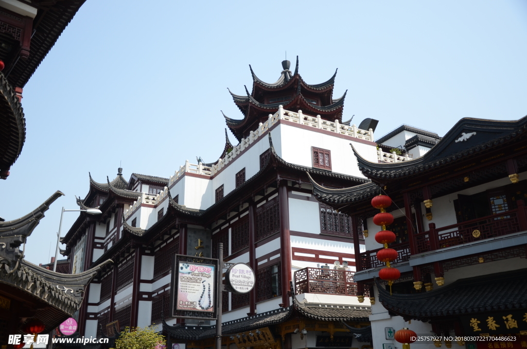 古色幽香的城隍廟街道