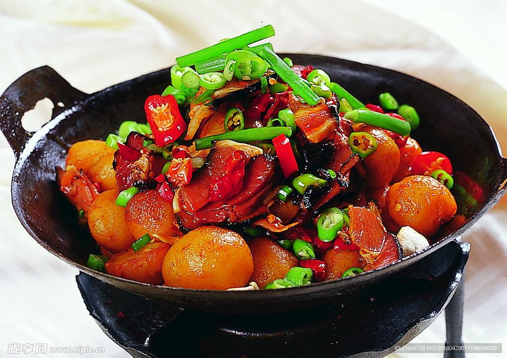 干鍋臘肉小土豆