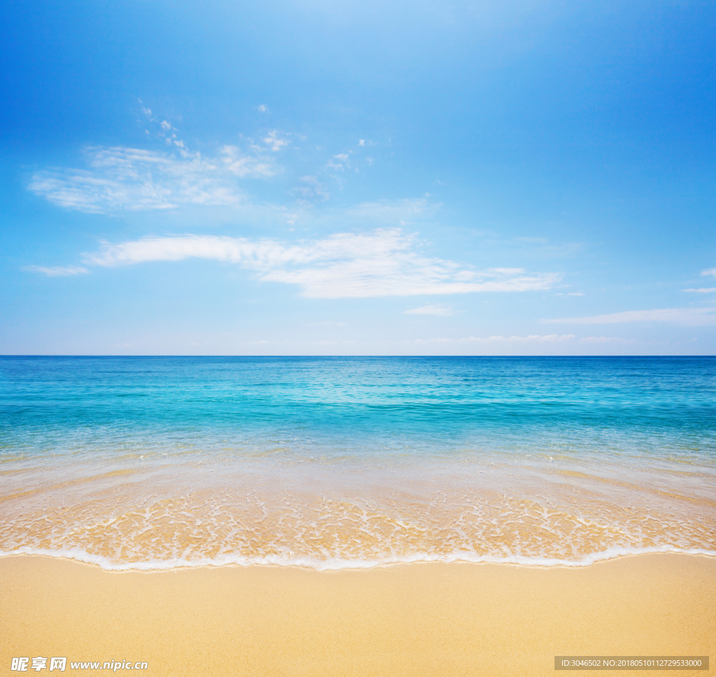 沙滩碧海蓝天纯净的海岸