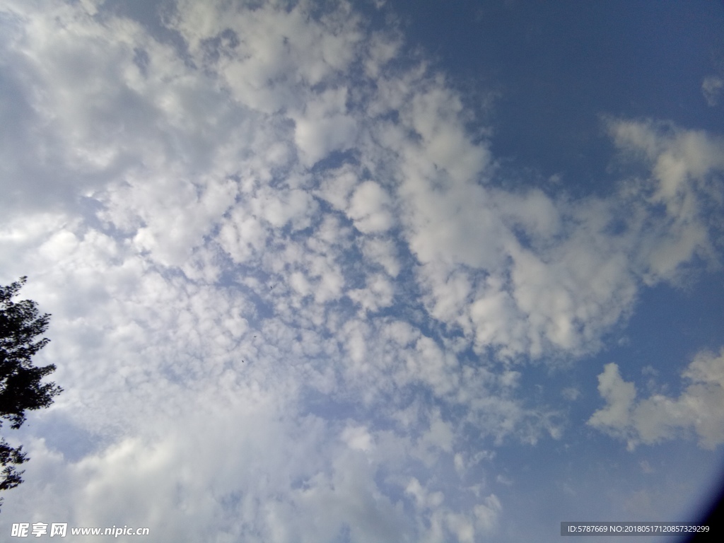 天空