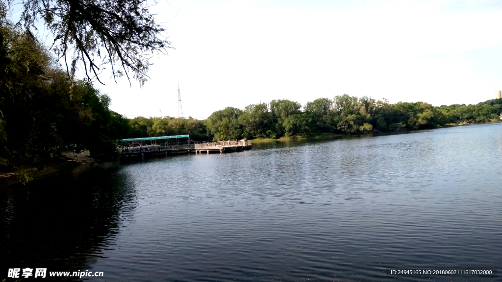 碼頭遠(yuǎn)景