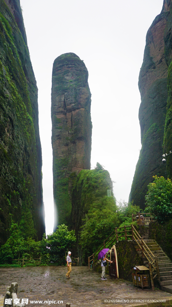 雄偉江郞山