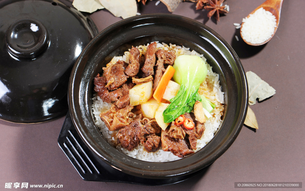 紅燒肉蓋飯