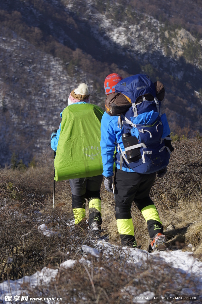 穿越高山