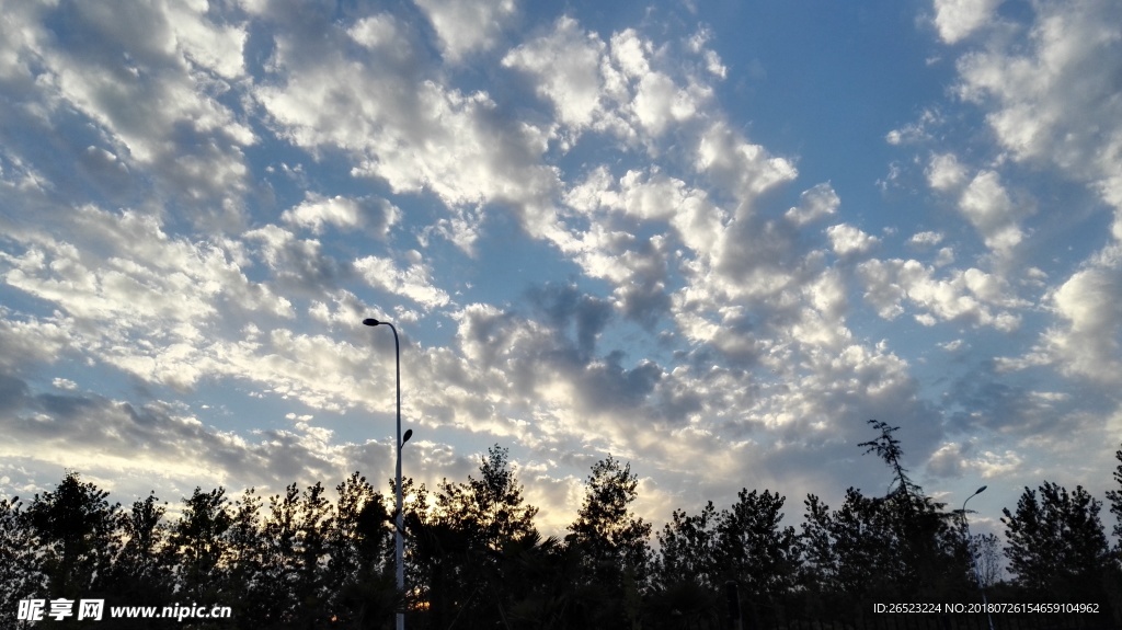 天空