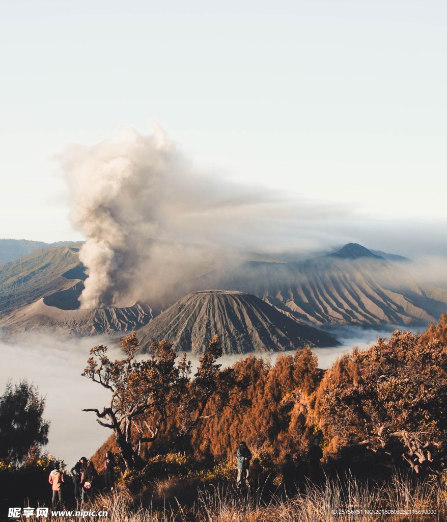 火山口噴發
