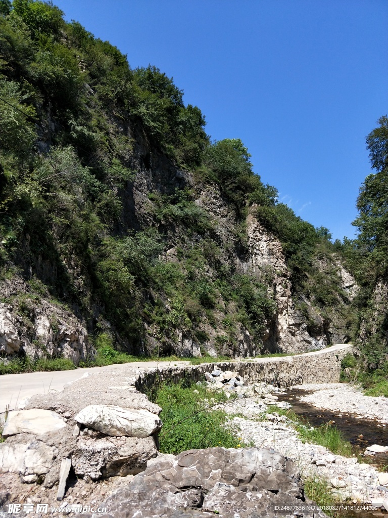 山谷小路