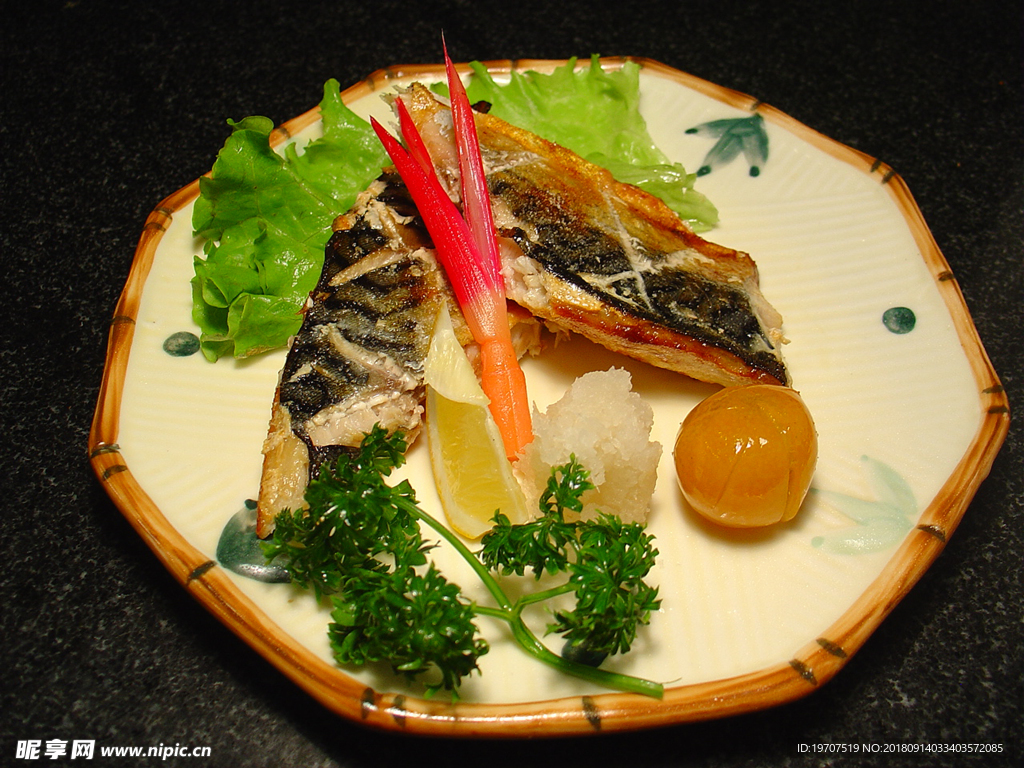 驕烤青花魚
