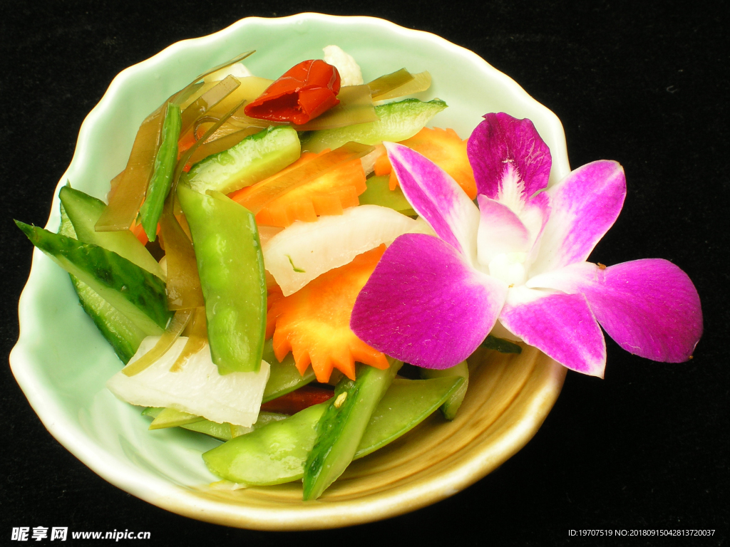 日式?jīng)霾? />
                            </div>
                    </div>
                </div>



                <div   id=