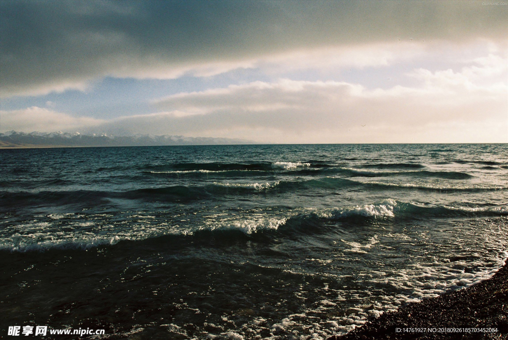 海 湖 江 浪花 天空