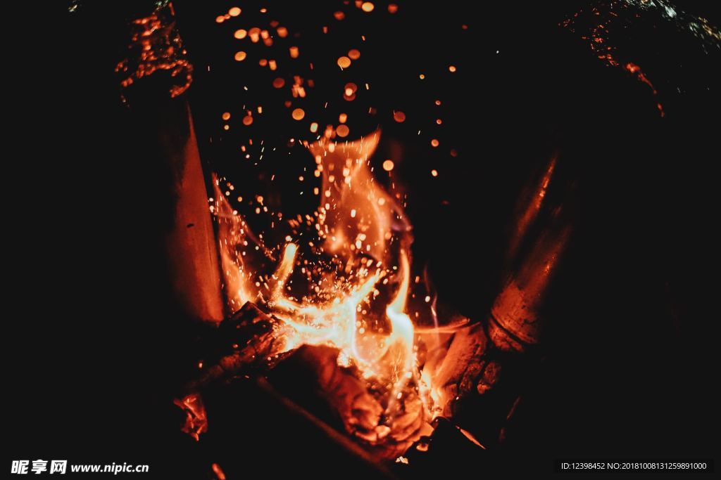 木柴篝火