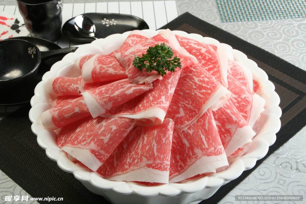 涮食雪花肥牛