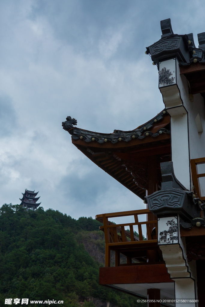 湖邊古村落