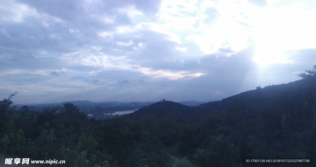 泰山天空