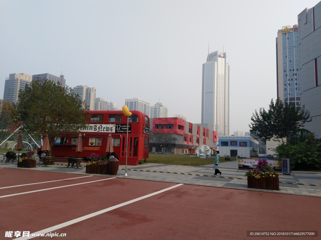 清晨里的城市風景
