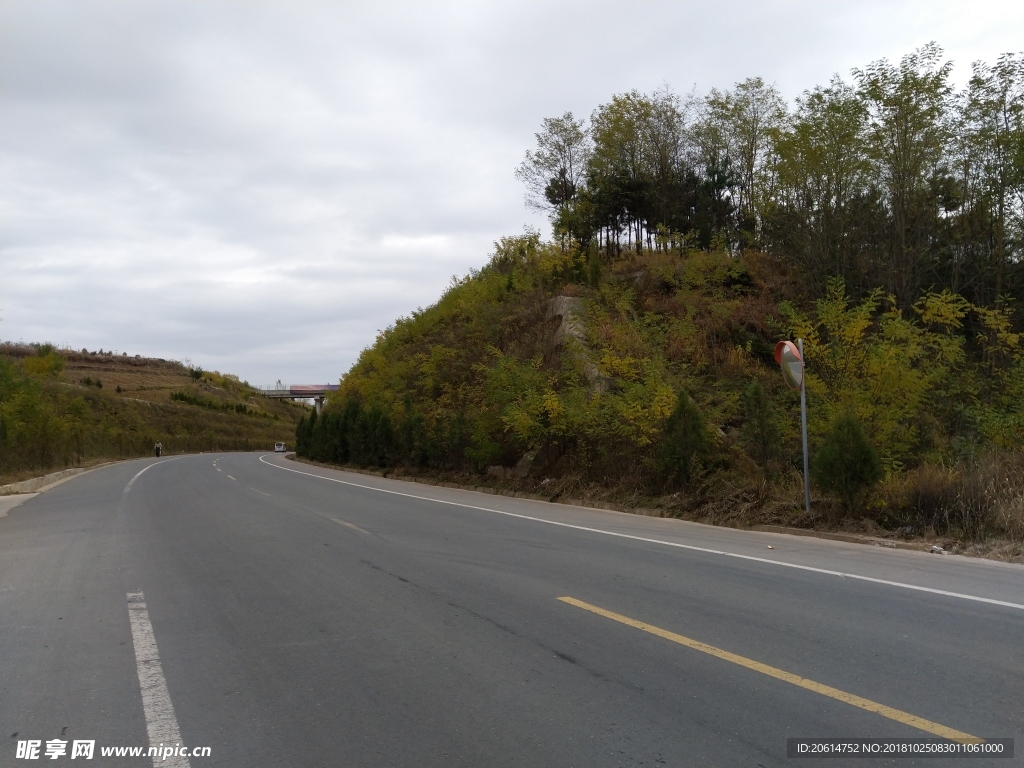 城市道路風(fēng)景