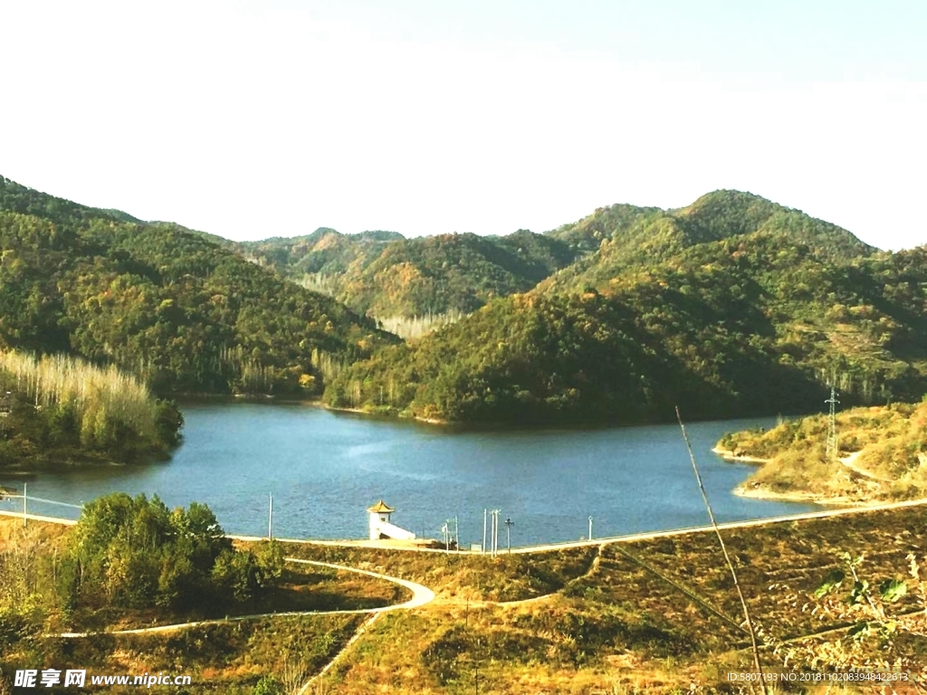 湖山