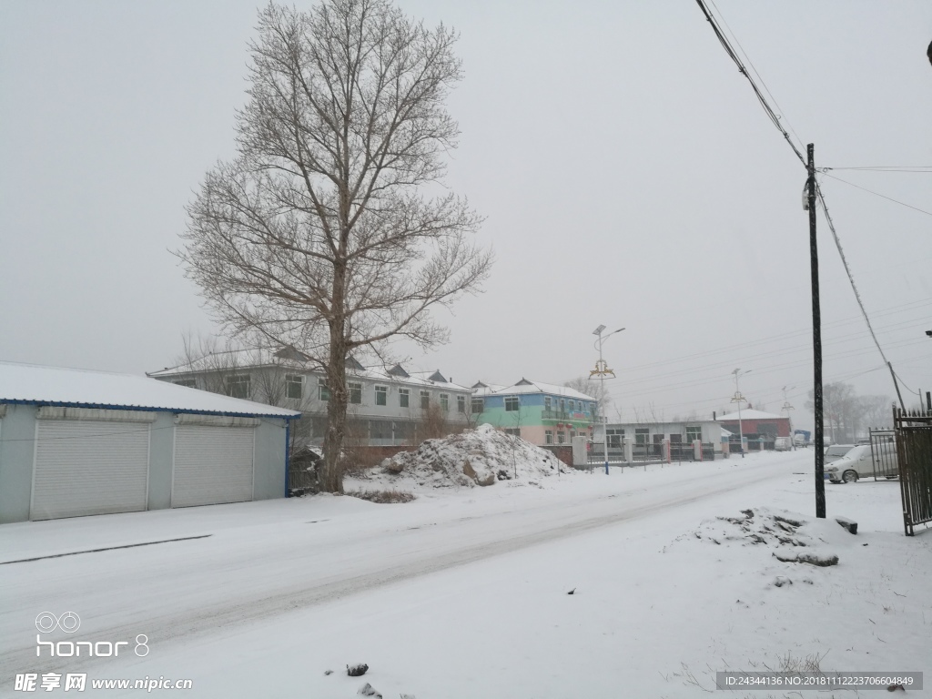 雪后小鎮(zhèn)