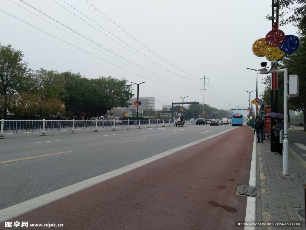 城市道路風(fēng)景