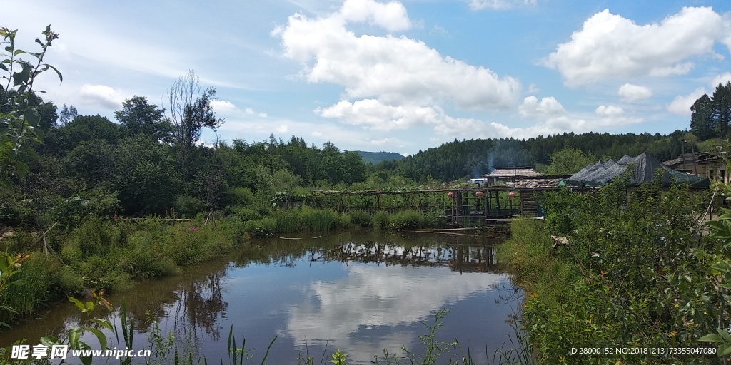 长白山锦江木屋村