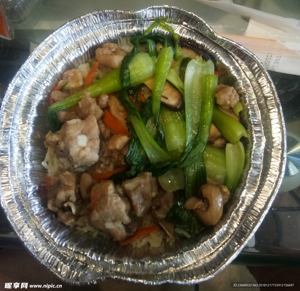 排骨煲仔饭 煲仔饭