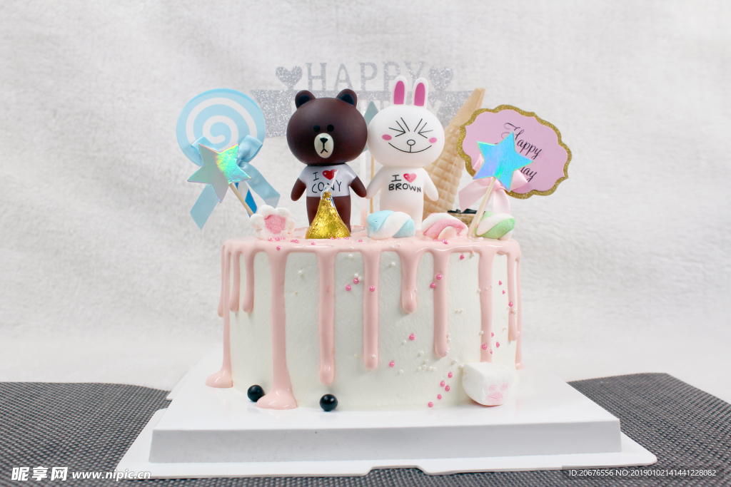 布朗熊和可妮兔蛋糕