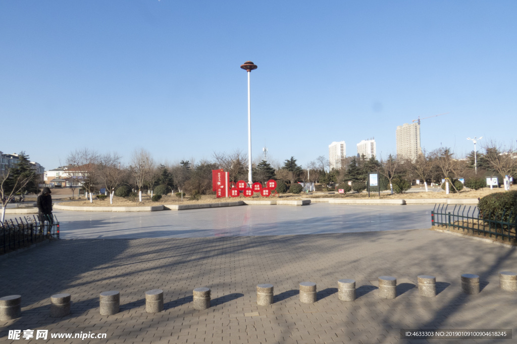 公園入口