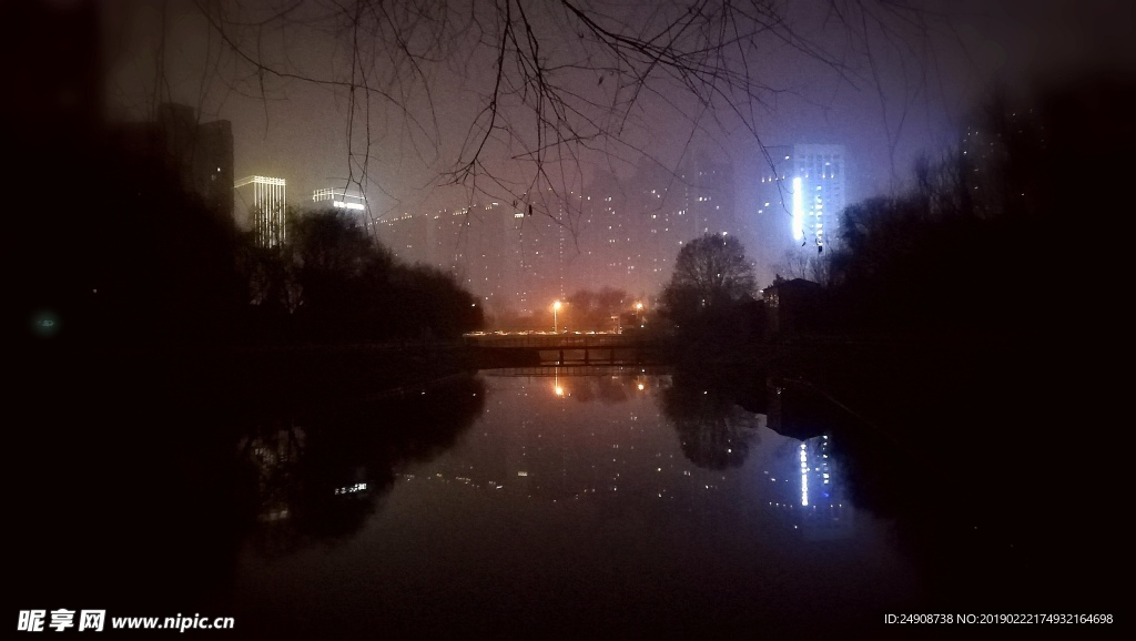 東風渠夜色