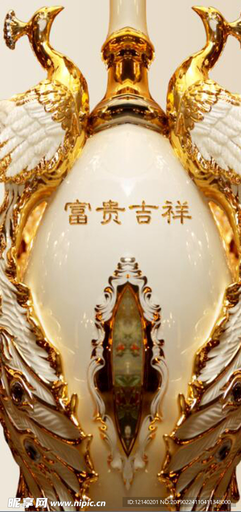 金色陶瓷孔雀