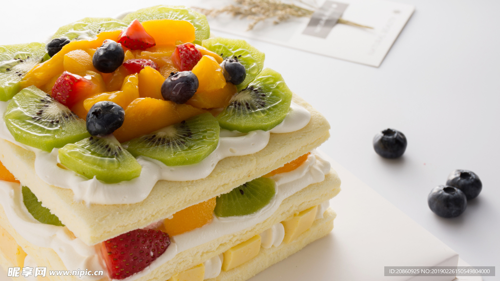 美味的水果蛋糕图片
