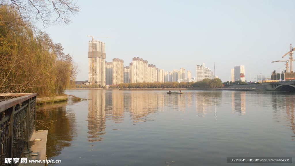 河