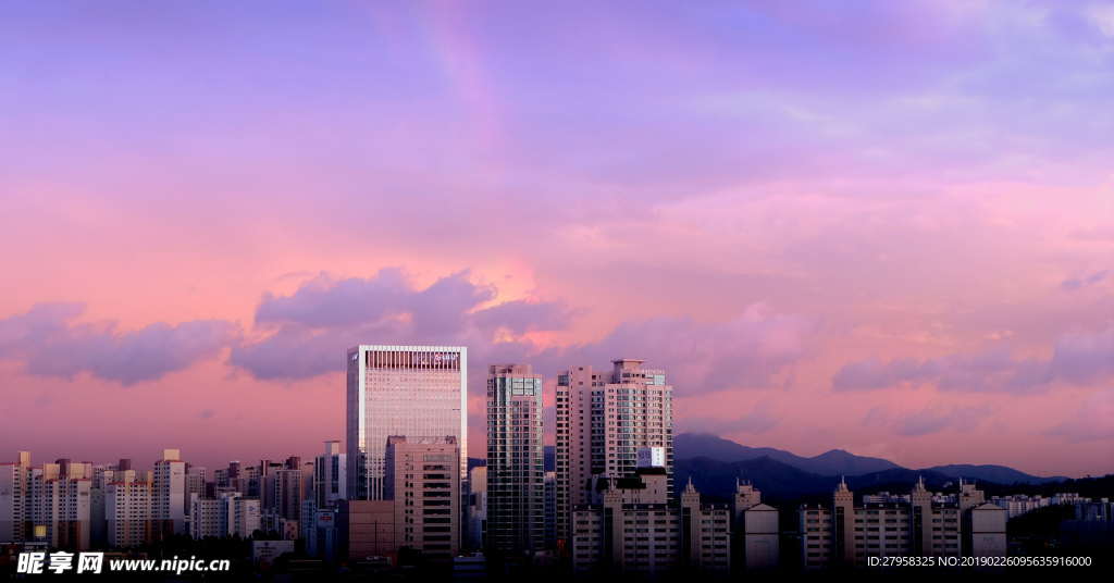 夕陽下的城市