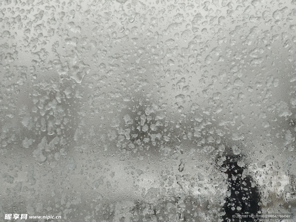 雨夹雪玻璃透视景