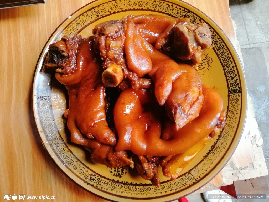 青巖豬腳