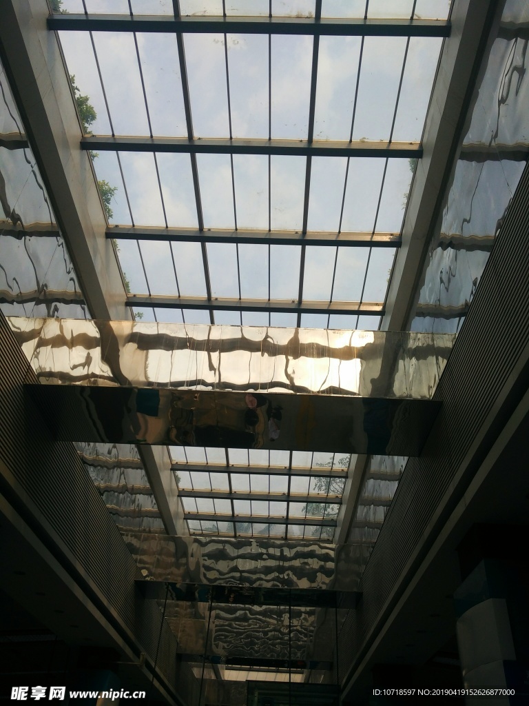 樓頂天花