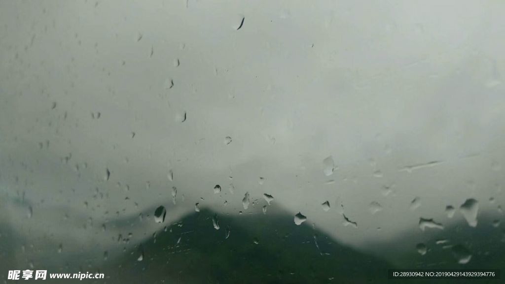 濃霧水滴