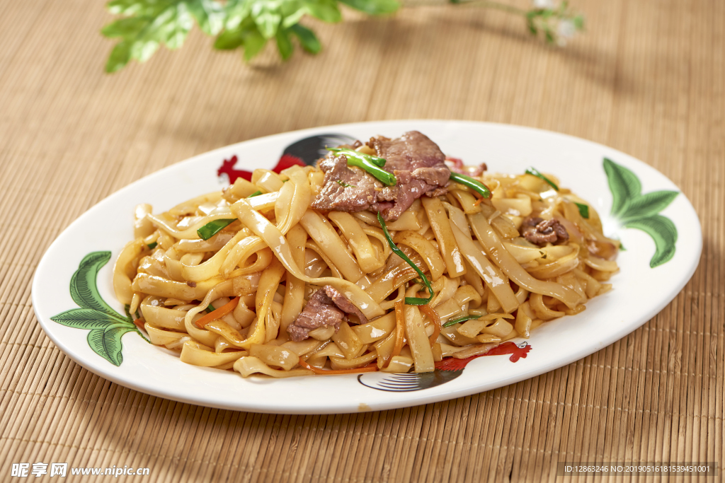 干炒牛河 炒河粉 牛肉炒河粉