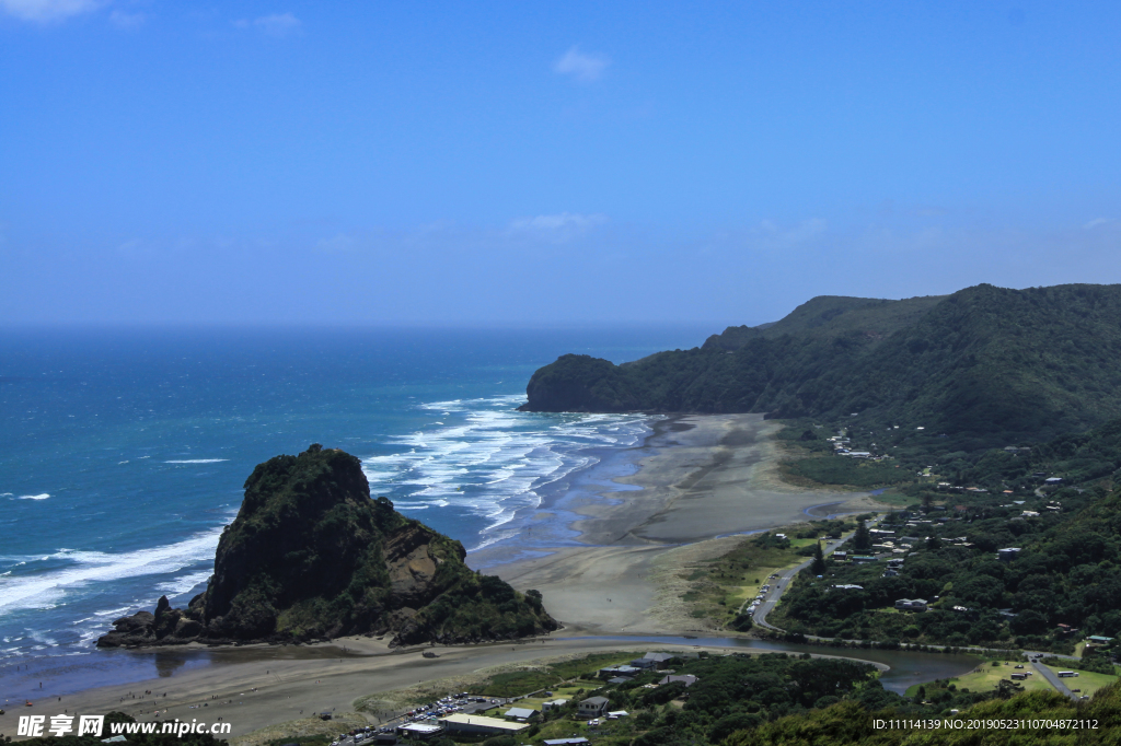 新西兰皮哈海滩风光