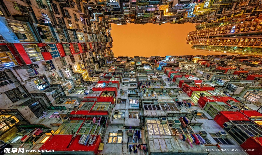 彩色高樓大廈