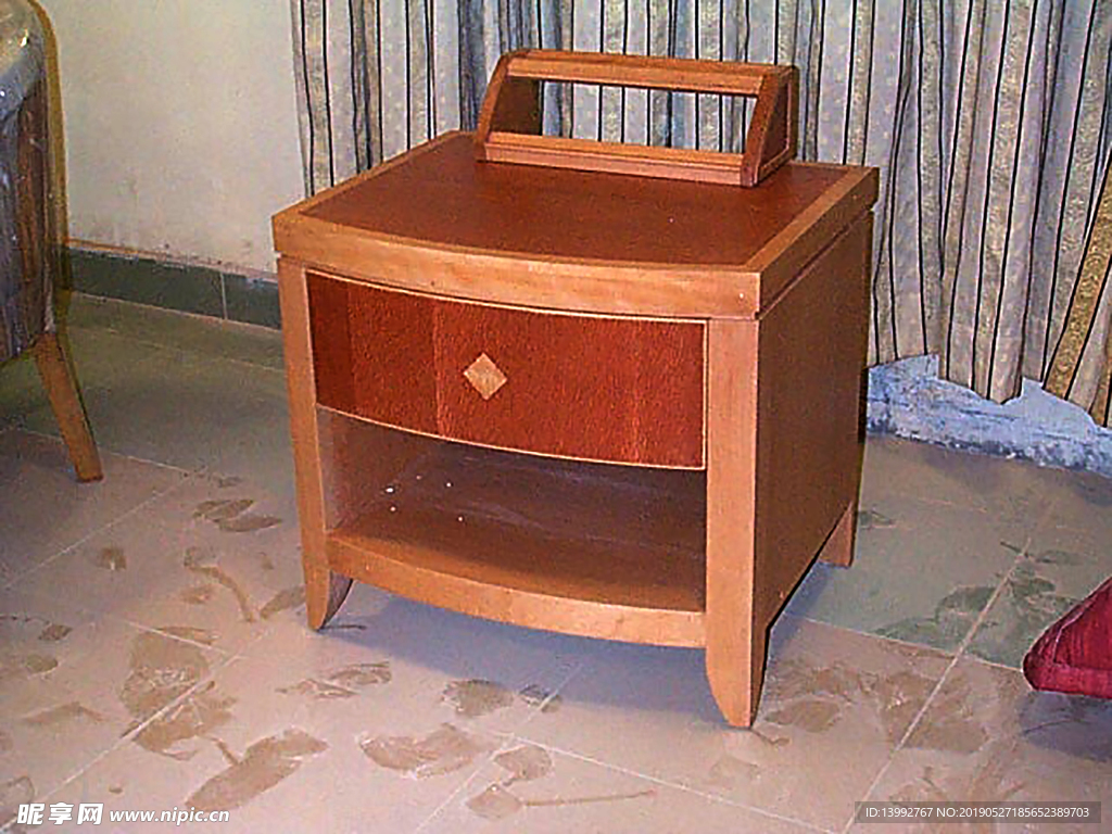 床頭柜家具