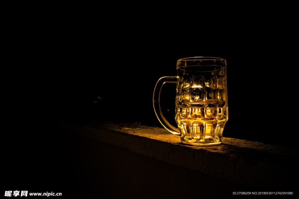 啤酒杯