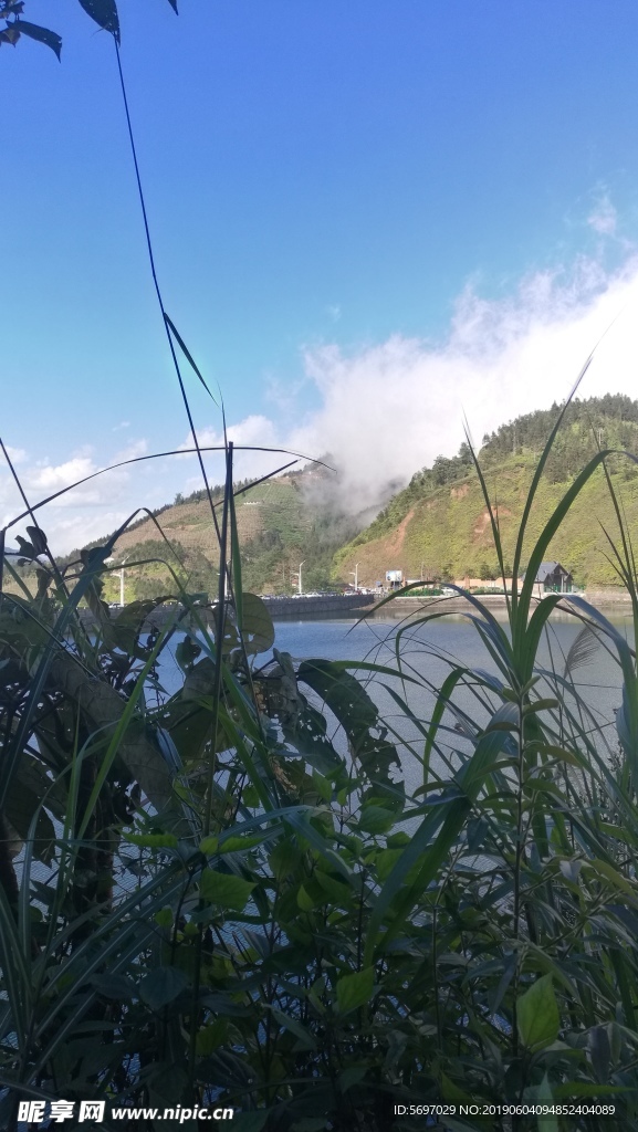 屏邊
