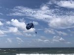 夏日沙滩热气球