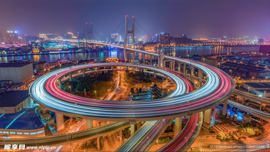 繁華都市立交橋
