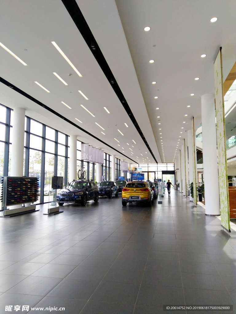 BMW汽車展廳