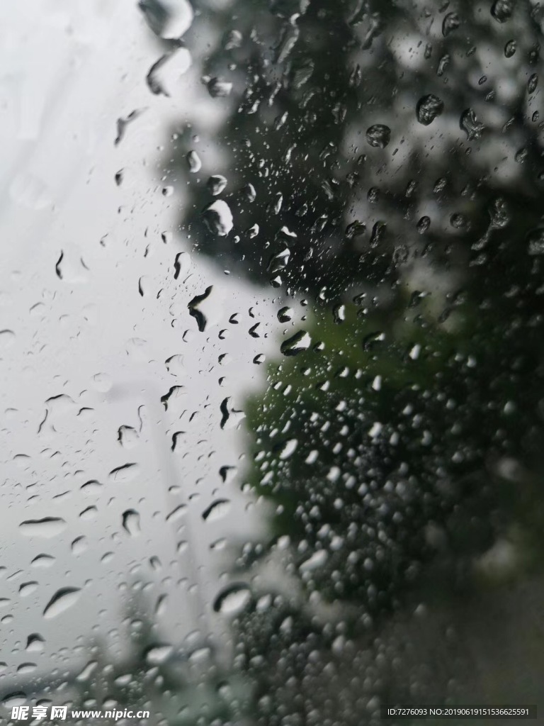 雨窗背景