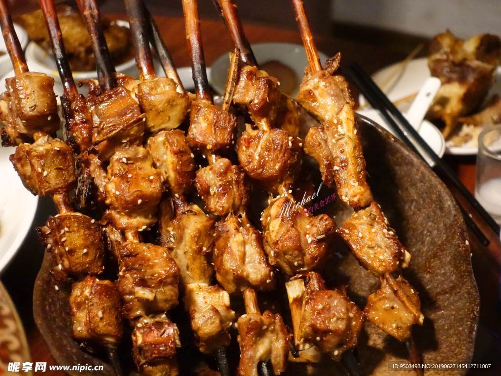 臺式烤松板肉